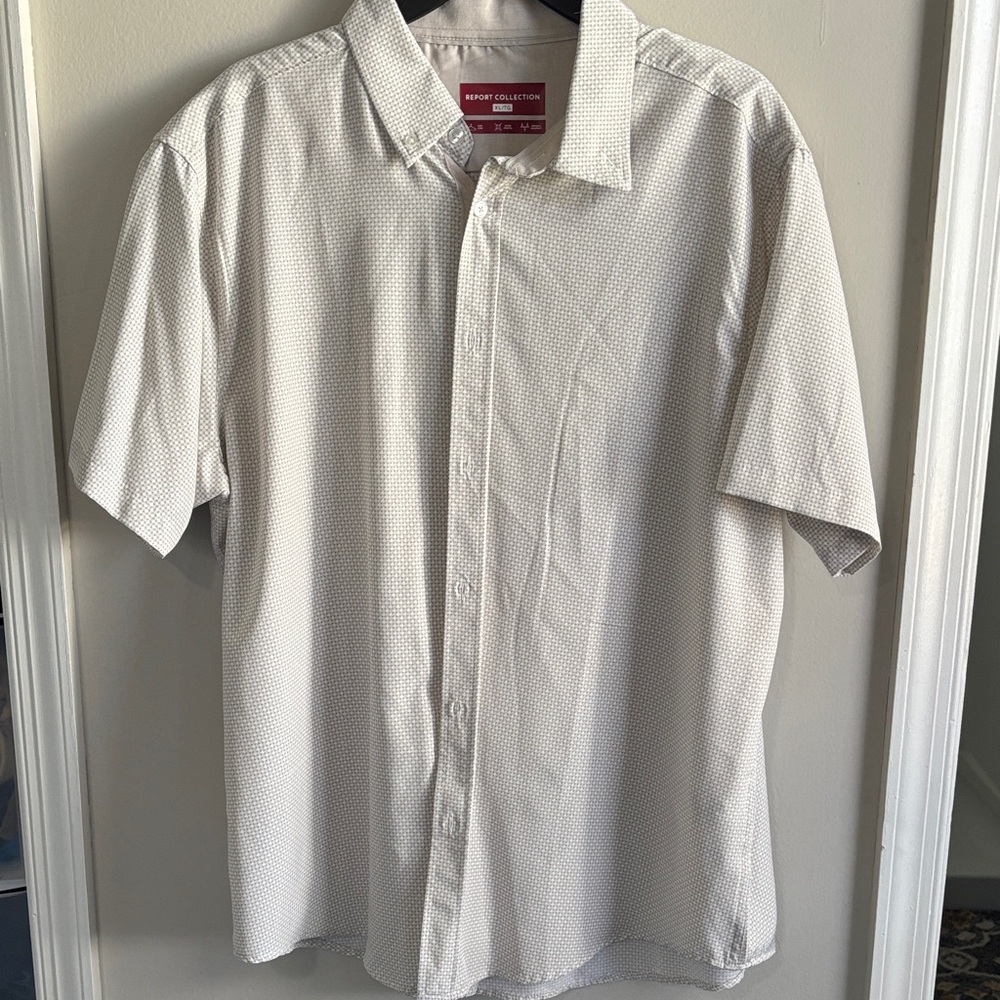 Geoffrey Beene Subtle Patterned Short Sleeve Shirt